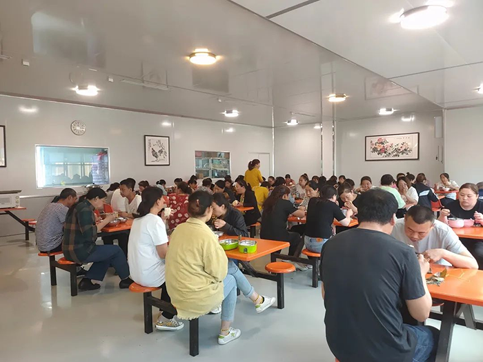 悠悠粽香飄幸福，濃情端午暖人心